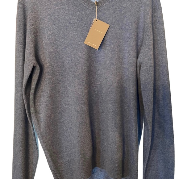 Neiman Marcus Cashmere Sweater - Picture 6 of 7